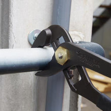 Tải hình ảnh vào trình xem thư viện, Kìm bơm nước FUJIYA (vàng đen, có lò xo, có driver)