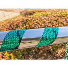 Tải hình ảnh vào trình xem thư viện, Băng DIO rắn 1Pk = 2 màu (1 họa tiết rắn xanh, 1 họa tiết rắn cam)