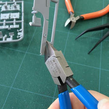 Load image into gallery viewer, FUJIYA plastic nippers 110mm