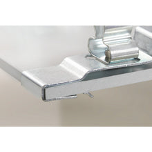 โหลดรูปภาพลงในโปรแกรมดูแกลเลอรี HEBOTEC EMC Shield Clamp Shield เส้นผ่านศูนย์กลาง 3-12 มม. Busbar 10X3mm สําหรับติดตั้ง 10 ชิ้น 1025-128 HEBOTEC
