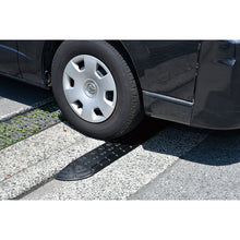 โหลดรูปภาพลงในโปรแกรมดูแกลเลอรี GREEN CROSS 45mm Step Plate Corner Type Black Load Up 6005R H45 x W150 x D150mm Made of Recycled Rubber 121024 กรีนครอส
