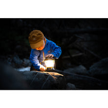 โหลดรูปภาพลงในโปรแกรมดูแกลเลอรี GoalZero INA ไฟ LED ชาร์จแบบมือหมุน Lighthouse 600 XX1710 GoalZero

