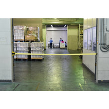 Tải hình ảnh vào trình xem thư viện, Vách ngăn băng bảo vệ GREEN CROSS (loại gắn tường) Đai KAB-5Y: Vàng/5m có giá đỡ 332096 XANH CHÉO
