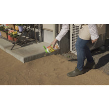 Load image into gallery viewer, FUMAKILLA Kadan Garden Bug Killer Attractant Insecticide 300g 4902424442427 FUMAKILLA
