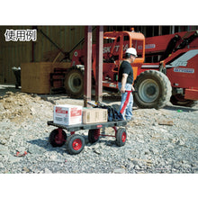 โหลดรูปภาพลงในโปรแกรมดูแกลเลอรี Rubbermaid รถบรรทุกเกวียนล้อขนส่งพลาสติกยางนิวเมติกความยาว 1427× กว้าง 615× สูง 445 มม. ด้ามจับสูง 891 มม. โหลดเท่ากัน 907 กก. 447707 Rubbermaid
