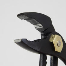 Tải hình ảnh vào trình xem thư viện, Kìm bơm nước FUJIYA (vàng đen, có lò xo)
