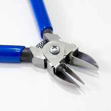 Load image into gallery viewer, FUJIYA arrow catch nippers (with spring)

