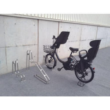 โหลดรูปภาพลงในโปรแกรมดูแกลเลอรี DAIKEN แร็คจักรยานทรงแบนอิสระ ขาตั้งจักรยานแบบตั้งสูง
