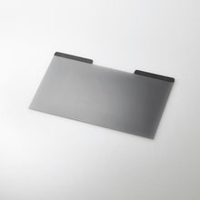 โหลดรูปภาพลงในโปรแกรมดูแกลเลอรี ตัวกรองป้องกันการแอบมอง ELECOM (ชนิดแม่เหล็กถอดได้)
