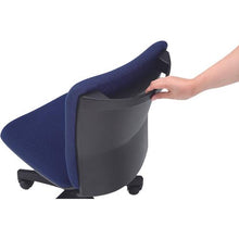 โหลดรูปภาพลงในโปรแกรมดูแกลเลอรี TRUSCO เก้าอี้สำนักงานแบบกระจายแรงกดทับ บุนวมไม่มีศอก สีกรมท่า
