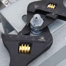 Tải hình ảnh vào trình xem thư viện, Khỉ gầy FUJIYA (vàng đen, có chuôi)
