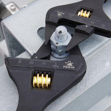 Tải hình ảnh vào trình xem thư viện, Khỉ gầy FUJIYA (vàng đen, có chuôi)
