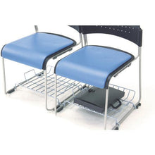 โหลดรูปภาพลงในโปรแกรมดูแกลเลอรี Chitose Stacking H ชั้นวางสัมภาระสำหรับเก้าอี้ GS
