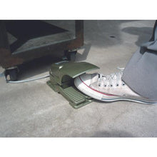 Tải hình ảnh vào trình xem thư viện, Công tắc chân OJIDEN Loại chống mưa công nghiệp có vỏ bảo vệ Định mức 6A-250V AC
