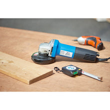 โหลดรูปภาพลงในโปรแกรมดูแกลเลอรี KING JIM Tepra PRO เทปกลางแจ้ง ฉลากแข็งแรง ตัวอักษรขาว/ดำ
